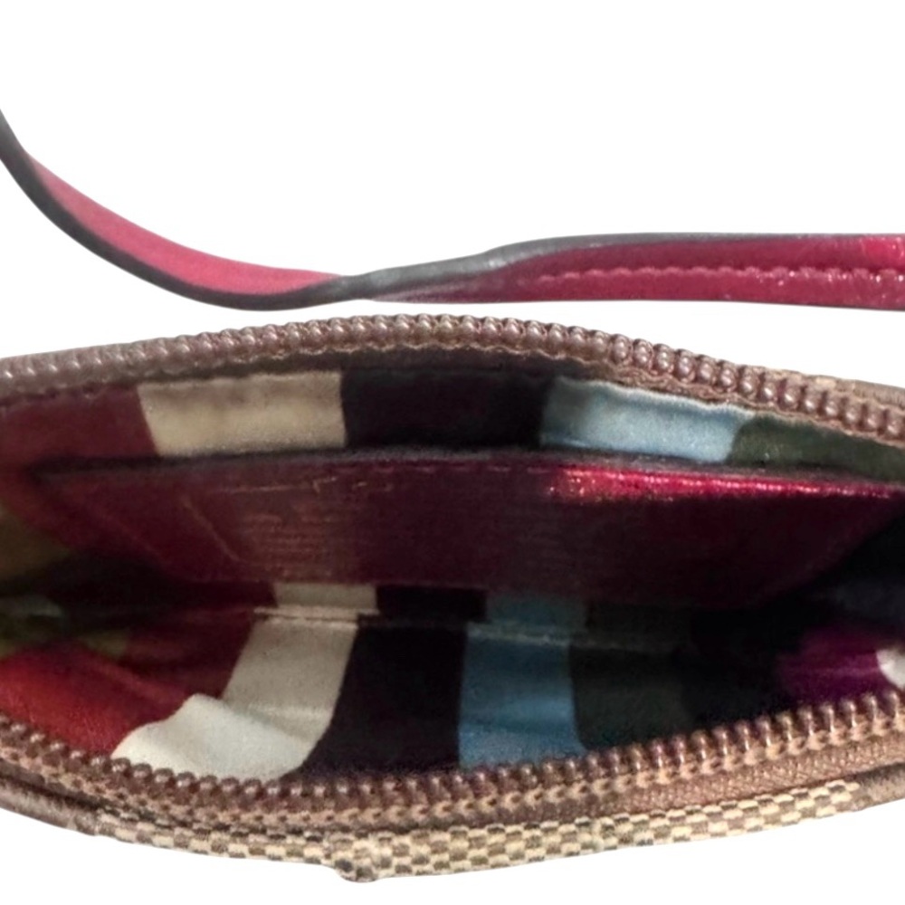 COACH LEGACY CANVAS SIGNATURE WRISTLET WITH RED LEATHER TRIM - Picture 5 of 5